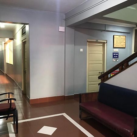 Hotel Satkar Cafeteria Belagavi Zewnętrze zdjęcie