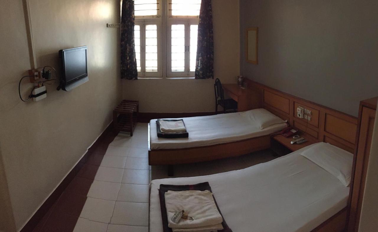 Hotel Satkar Cafeteria Belagavi Zewnętrze zdjęcie