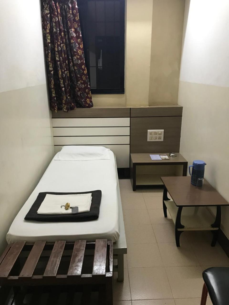 Hotel Satkar Cafeteria Belagavi Zewnętrze zdjęcie