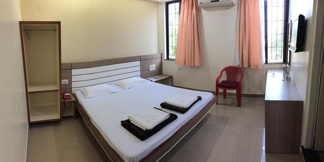 Hotel Satkar Cafeteria Belagavi Zewnętrze zdjęcie
