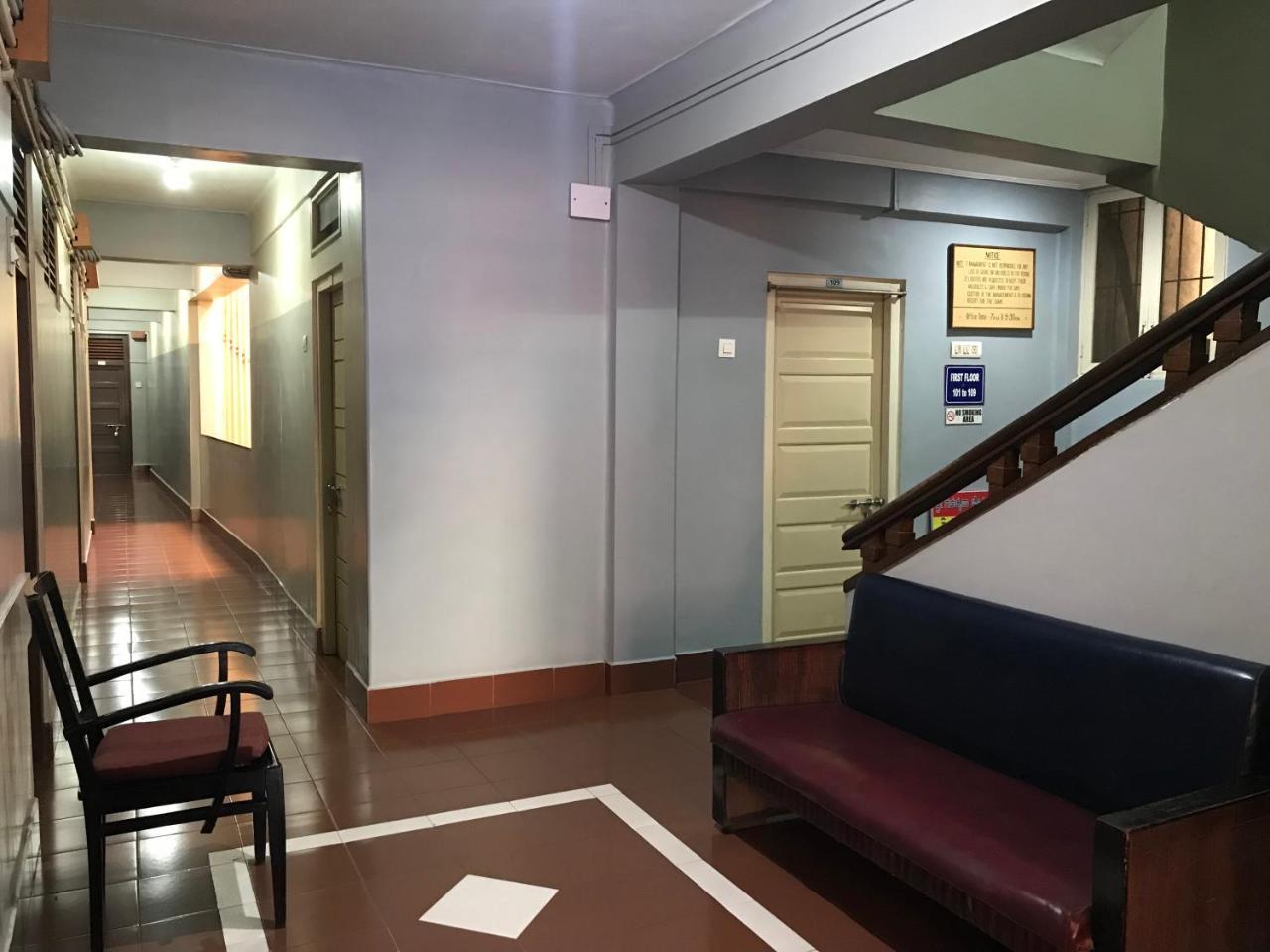 Hotel Satkar Cafeteria Belagavi Zewnętrze zdjęcie