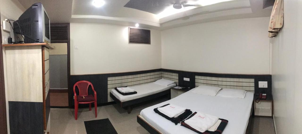 Hotel Satkar Cafeteria Belagavi Zewnętrze zdjęcie